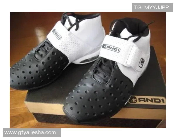 球星最爱的足球鞋推荐 你不知道的顶级球员专用鞋款解析 球星最爱的足球鞋推荐 你不知道的顶级球员专用鞋款解析