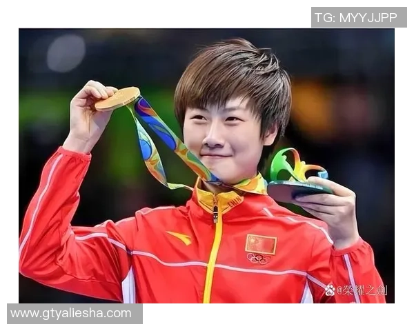 足球球星如何看待乒乓球冠军丁宁的运动精神与竞技表现