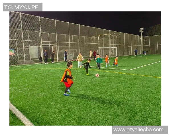 闪耀绿茵的传奇巨星时刻记录足球荣耀瞬间珍藏永恒记忆