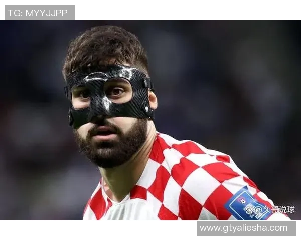 足球球星佩戴眼罩背后的原因及其对比赛表现的影响分析 足球球星佩戴眼罩背后的原因及其对比赛表现的影响分析